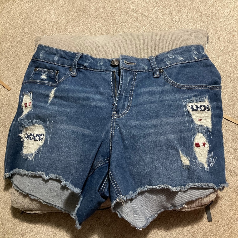 Women’s Distressed Size 12 Faded Glory RWB Shorts